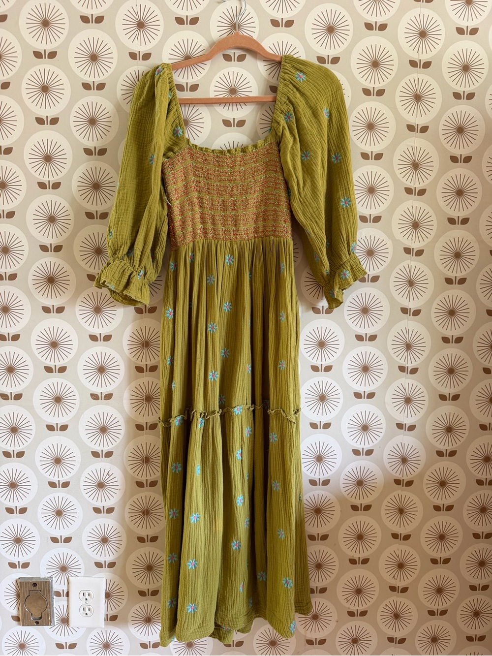 Olive Green Puff-Sleeve Maxi Dress with Floral Embroidery - Picture 6 of 6